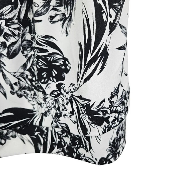White House Black Market Tropical Print‎ Chain Detail Top Tank Size Medium - Picture 8 of 10
